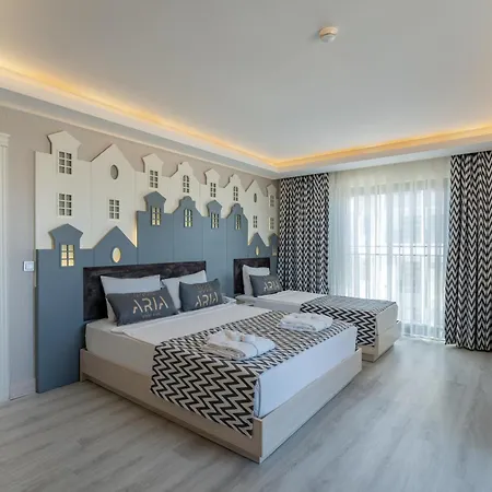 Aria & Ultra Hotell 5*