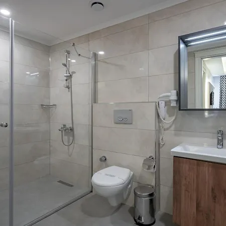 فندق Aria & Ultra 5*